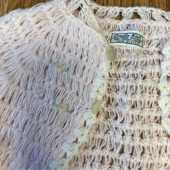 VINTAGE CRADLE KNIT PINK WHITE CROCHET SWEATER AND BOOTIES NEWBORN DOLL - Picture 3 of 8